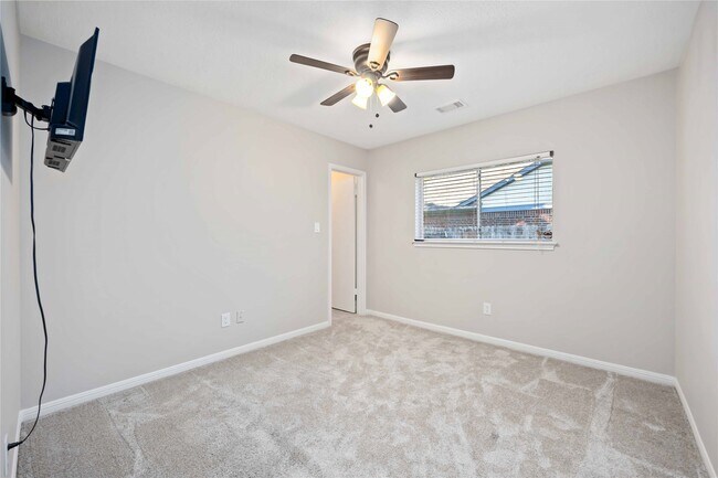 Building Photo - 5418 Roserock Ln