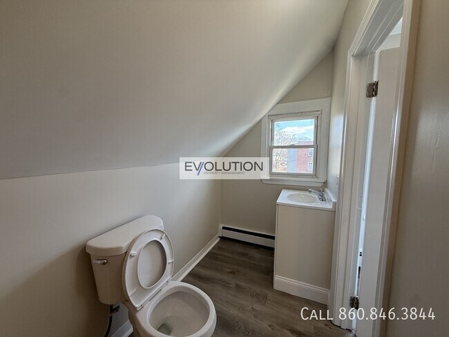 Building Photo - 228-230 Franklin Ave-FL3