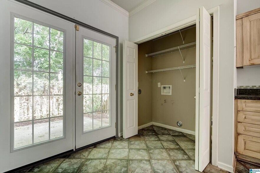 Building Photo - 1505 Savannah Park