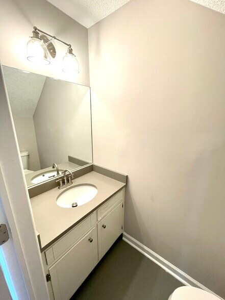 Building Photo - 3730 Old Flowery Branch Rd