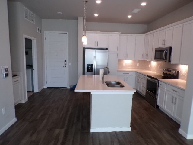 Building Photo - Littleton Village Location - 2 bedroom, 2 ...