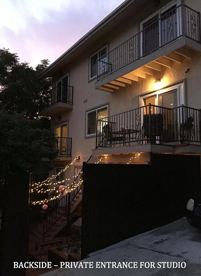 Building Photo - 4536 Ensenada Dr