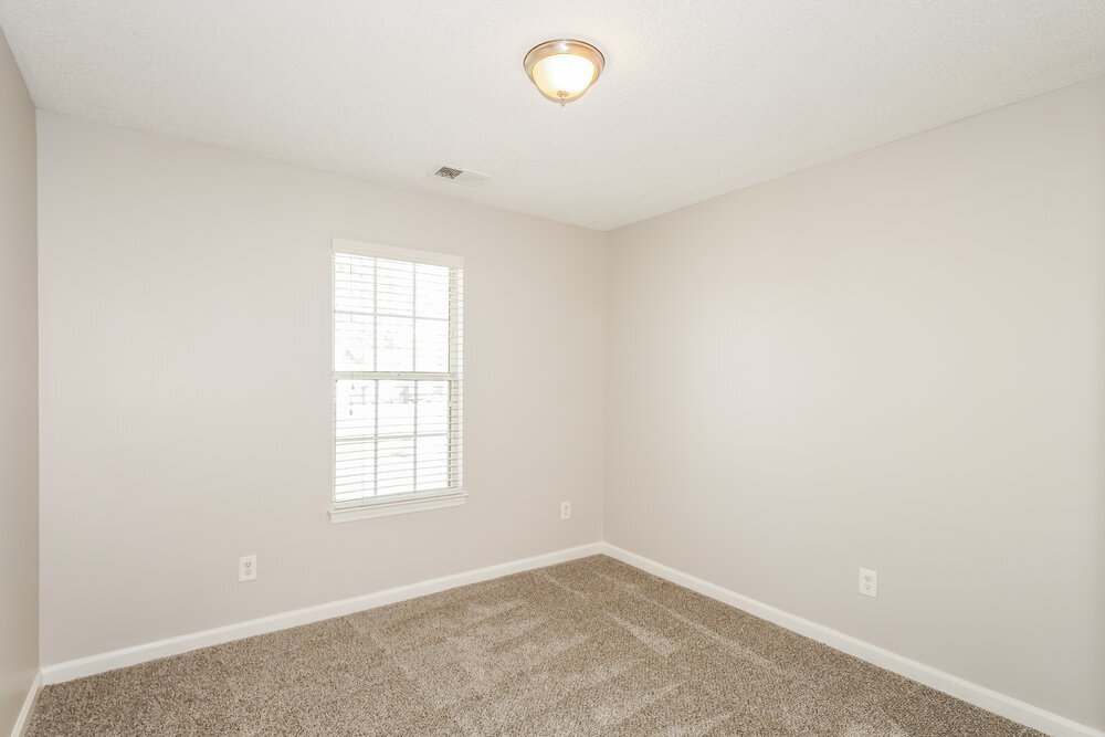 Building Photo - 1651 Thomas St