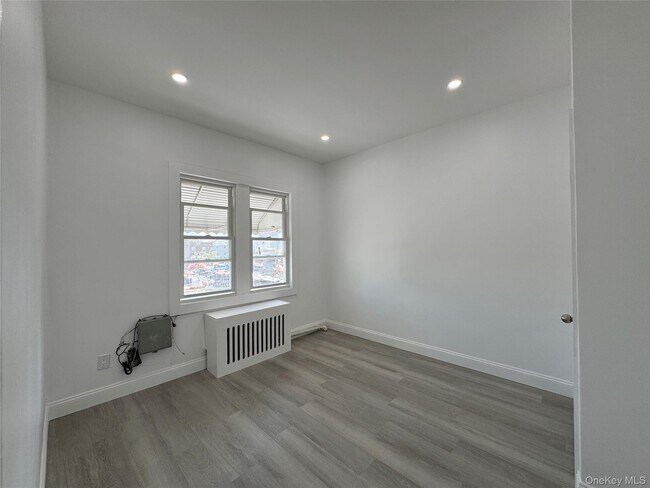 Building Photo - 209-211-211 Main St