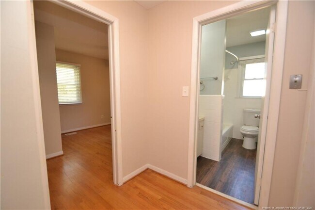 Building Photo - 5133 Lundy Dr