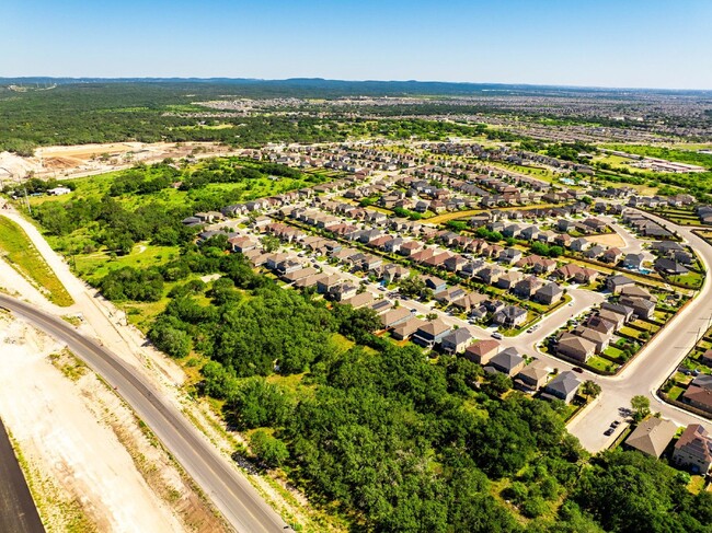 Building Photo - Greenbelt - Gated Community!!!