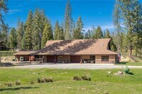 Building Photo - Sierra Ranch w/Lake