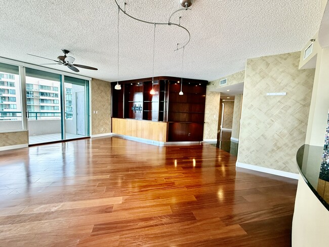 Building Photo - 1540 Gulf Blvd