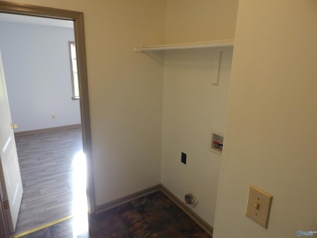 Building Photo - 28235 Shannon Dr