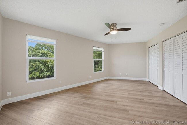 Building Photo - 1033 Goldenrod Rd