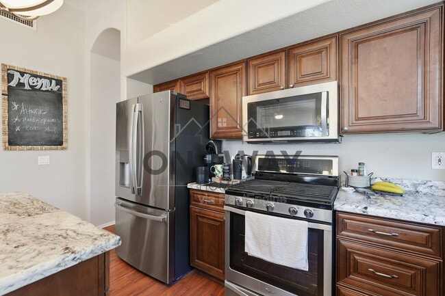 Building Photo - 1307 E Century Ave