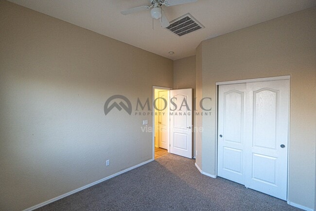 Building Photo - 21316 E Via Del Rancho Rd