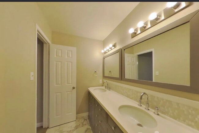 Building Photo - Warm, Welcoming, and Wonderfully Maintained 3-Bedroom Home