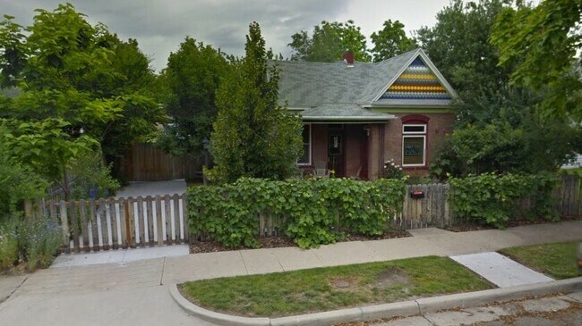 Primary Photo - 377 E Coatsville Ave