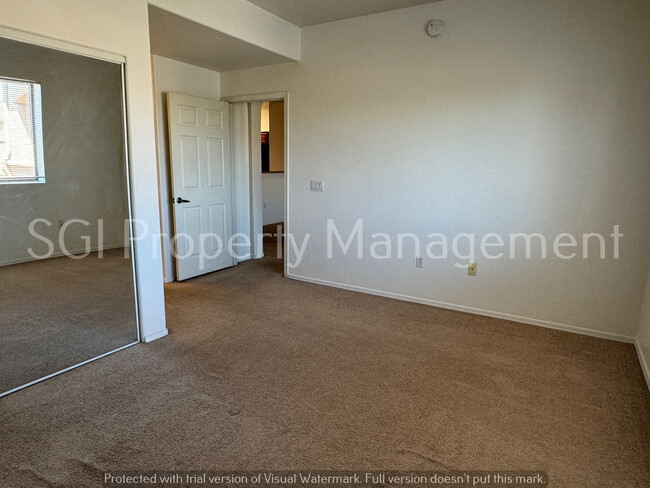 Building Photo - Great Phoenix Condo for Rent!