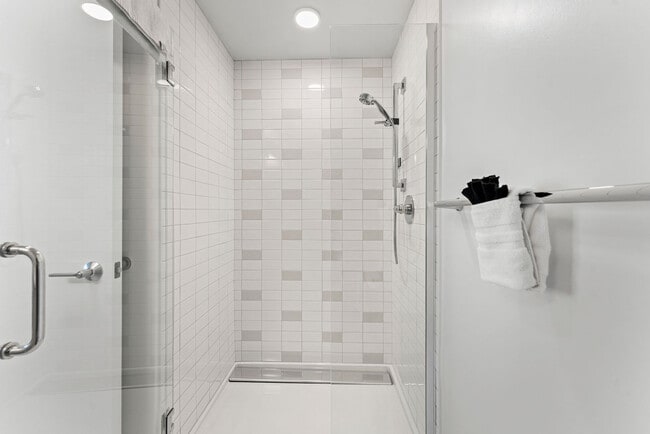 Building Photo - 280 Western Ave