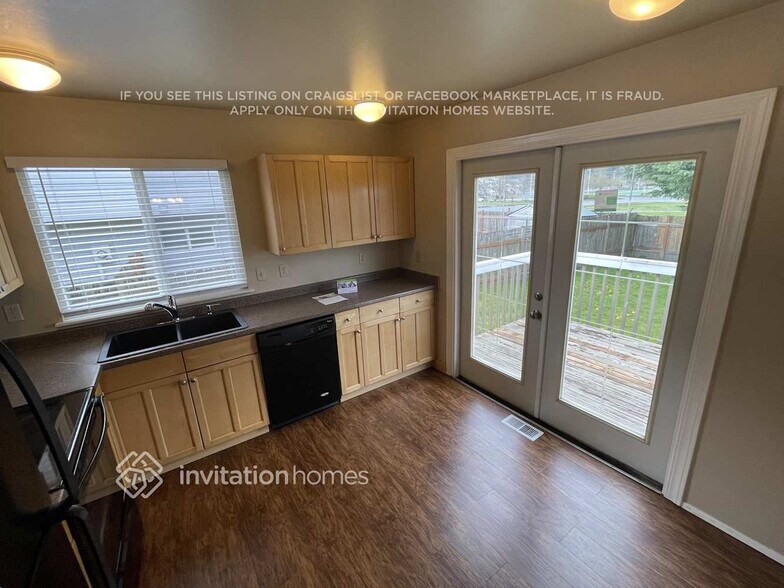 Building Photo - 15120 165th Ave SE