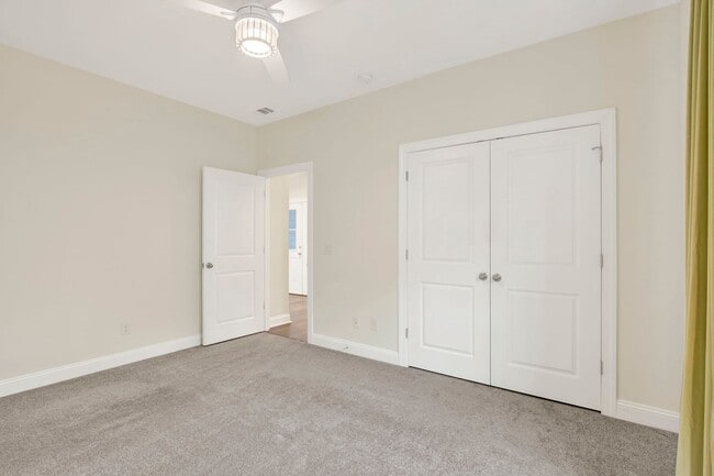 Building Photo - Waterways