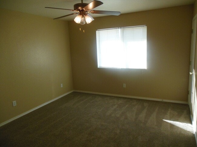 Building Photo - 4402 Jeff Scott Dr