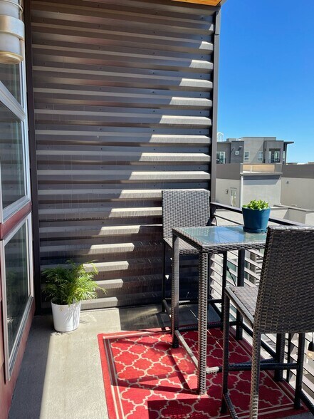 Building Photo - 2650 W Front Vw Crescent Dr