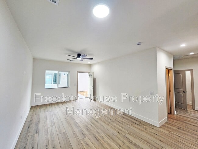 Building Photo - 1340 Arrowhead St