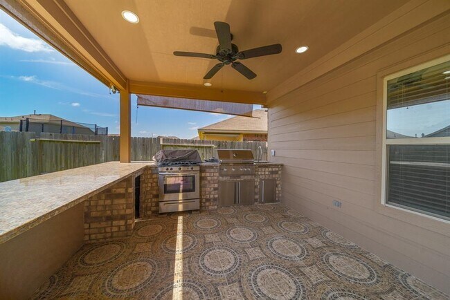 Building Photo - 5515 Peralta Mills Way