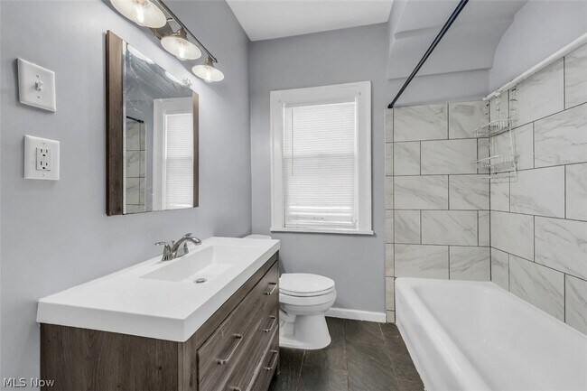 Building Photo - 2287 Ogontz Ave