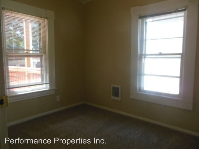 Building Photo - 149 SE 30th Pl