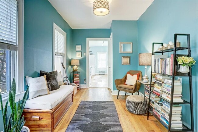 Building Photo - 1705 S 5th St