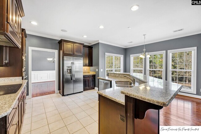 Building Photo - 120 Pinehurst Ct