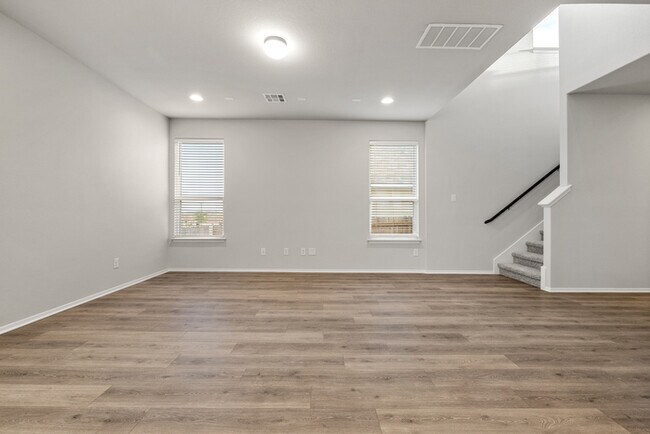 Building Photo - 353 Spiny Lizard Ln
