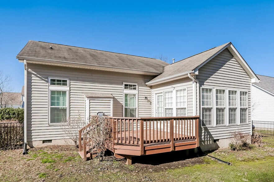 Building Photo - 12224 Wallace Ridge Dr