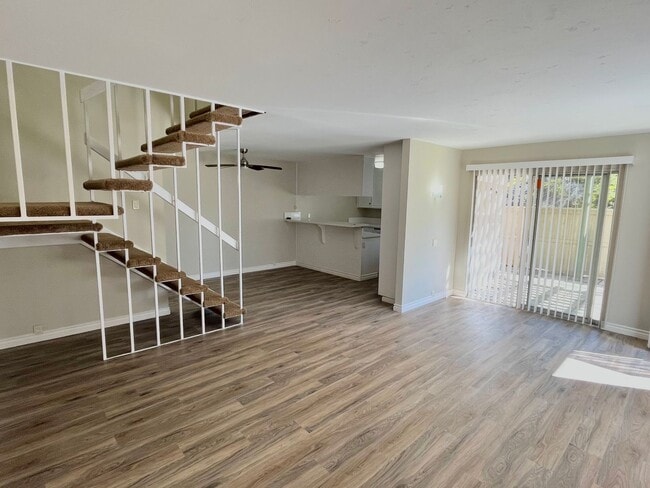 Building Photo - 10169 Caminito Jovial