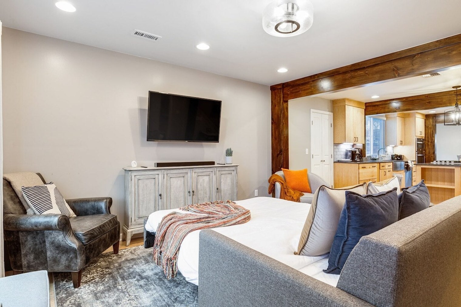 Building Photo - 5241 33rd Ave S