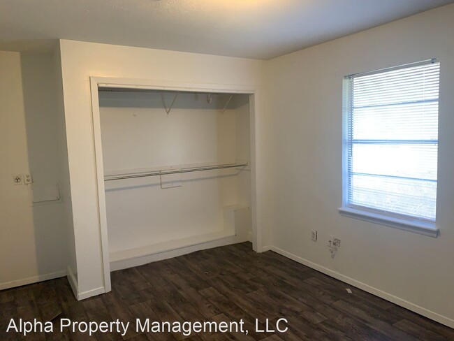 Building Photo - 1 br, 1 bath House - 3720 West Capitol Str...