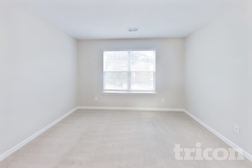 Building Photo - 409 Eastfair Dr