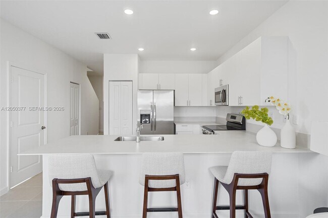 Building Photo - 33823 SW 194th Ave