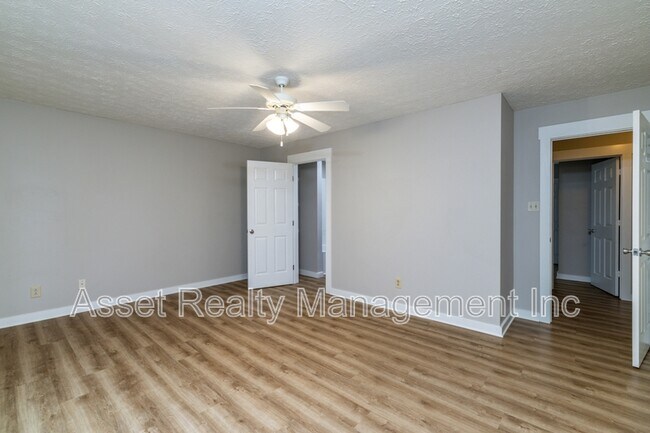 Building Photo - 2705 Sood Rd