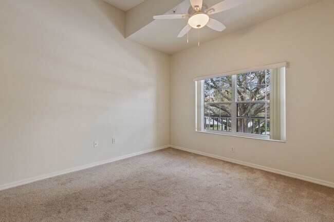 Building Photo - 4240 Central Sarasota Pky