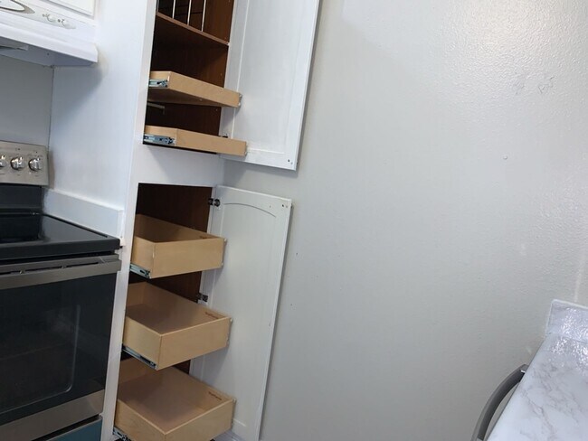 Building Photo - Elegant Auburn Condo 1Bd/1Ba
