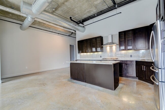 Building Photo - 1111 Studewood St