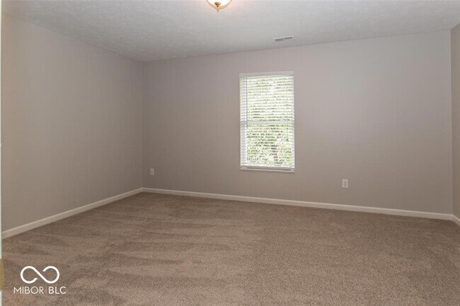Building Photo - 10686 Trailwood Dr