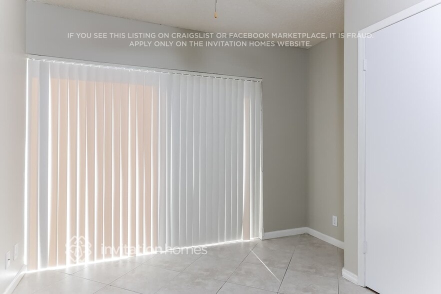 Building Photo - 4430 SW 70th Terrace