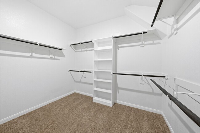 Building Photo - 7035 Toluca Dr