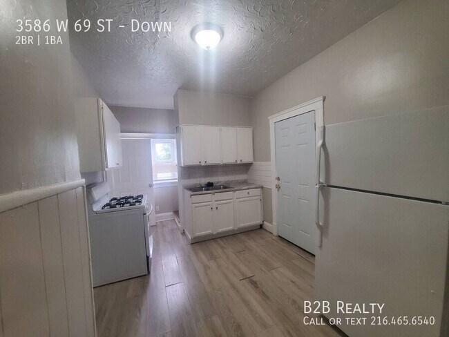 Building Photo - 3586 W 69th St