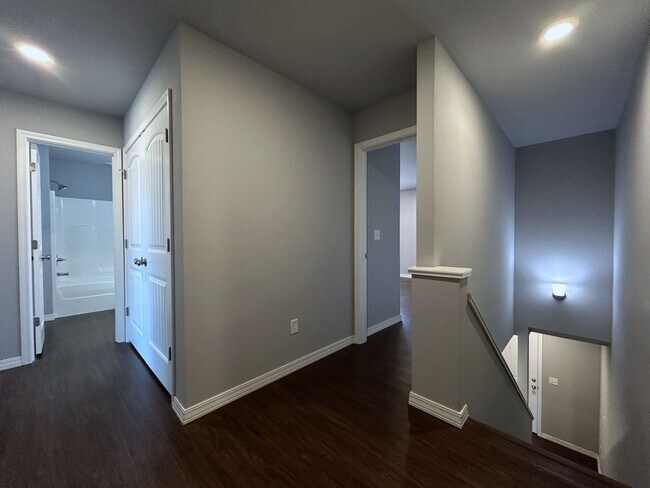 Building Photo - Move-In Special: New Residents Enjoy $250 Off First Month's Rent ?