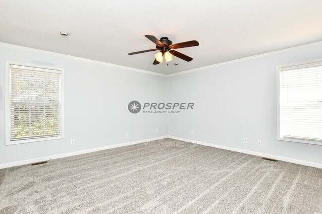 Building Photo - 1082 Hampton Rd