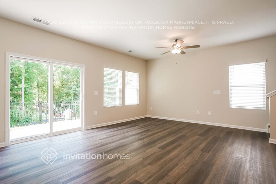 Building Photo - 950 Greenville Wy