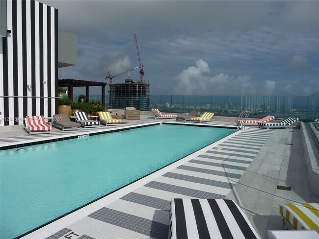 Building Photo - 1300 S Miami Ave