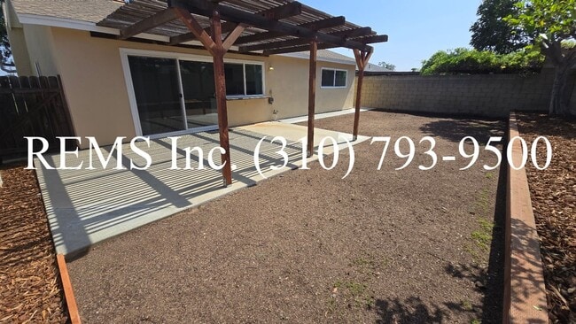 Building Photo - Fully Remodeled Single Family Home with Garage and Private Yard